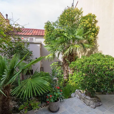 Nur 100 Meter Zum Sandstrand Mit Mediterranem Garten Prázdninový dům *