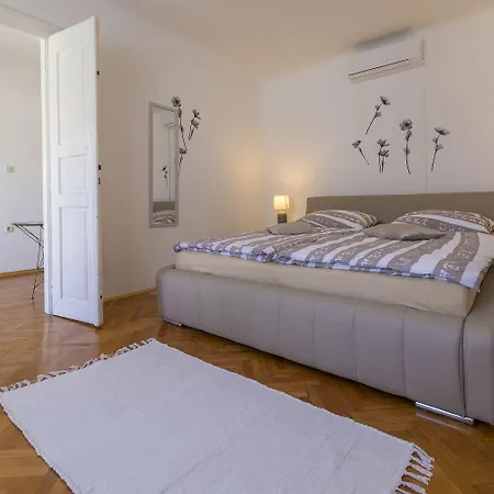 Nur 100 Meter Zum Sandstrand Mit Mediterranem Garten Prázdninový dům Crikvenica