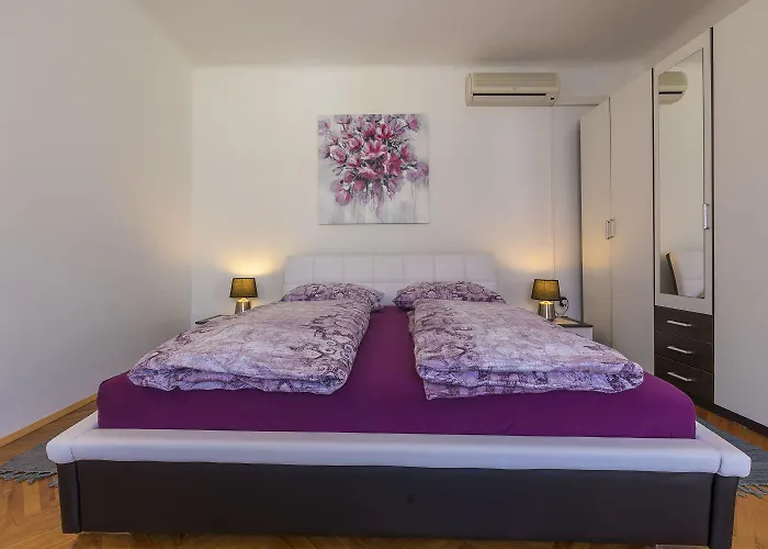 Hébergement de vacances Nur 100 Meter Zum Sandstrand Mit Mediterranem Garten *