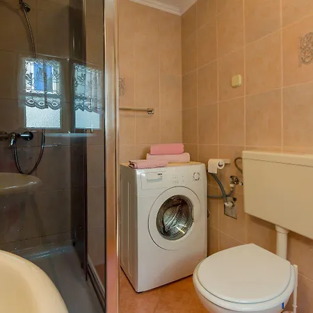 Nur 100 Meter Zum Sandstrand Mit Mediterranem Garten * Crikvenica